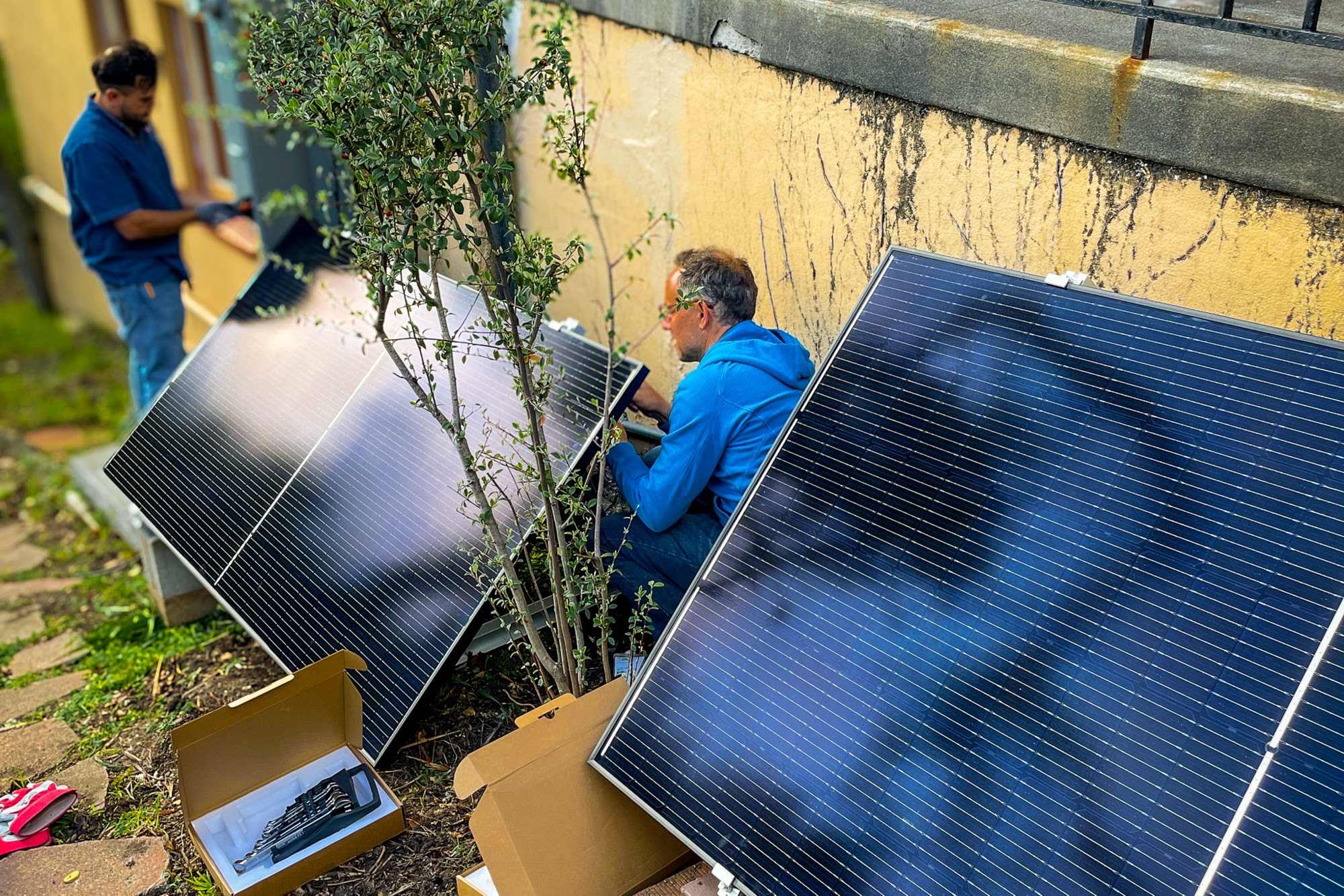 solar panels Source: Bright Saver